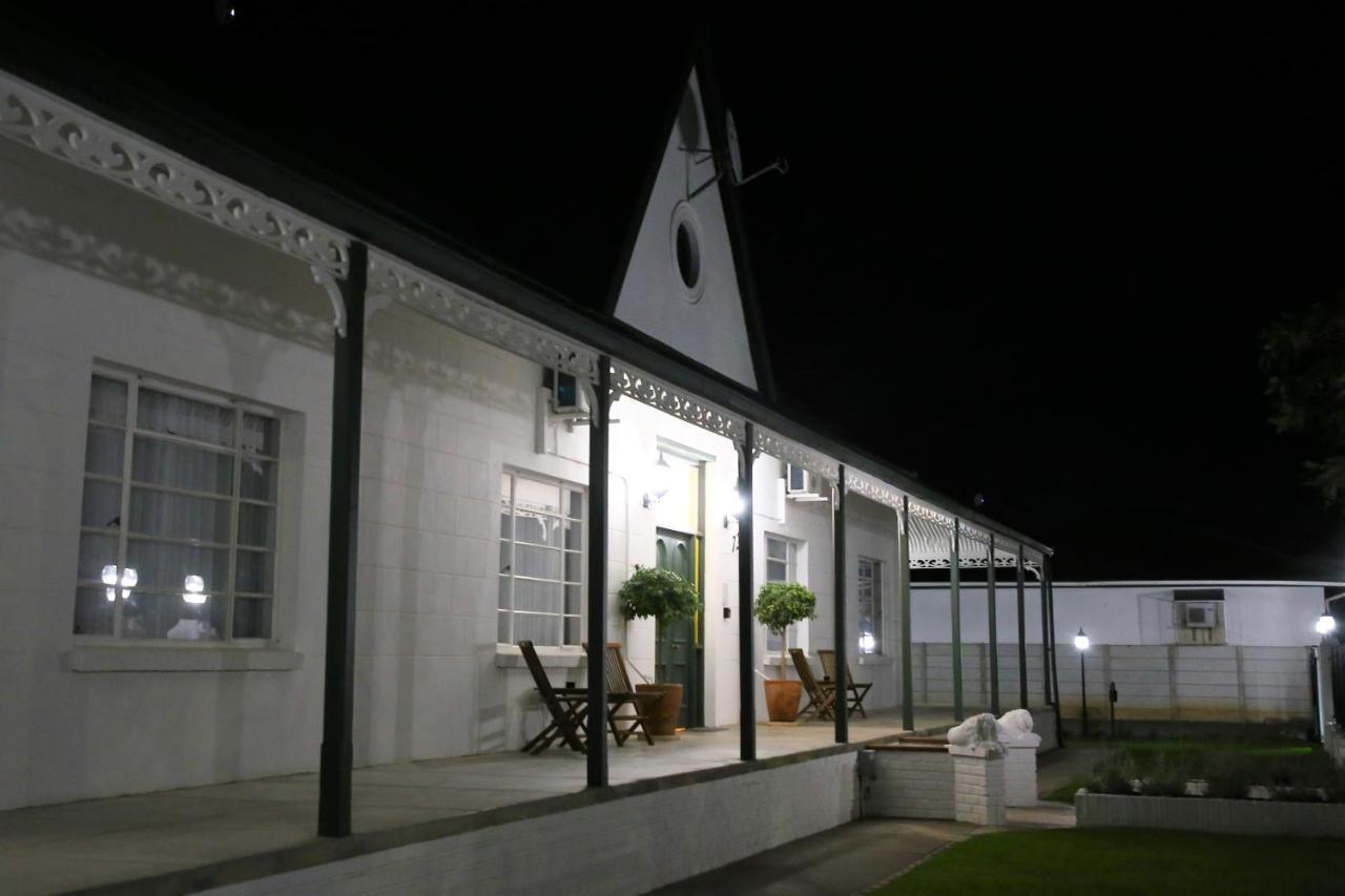 Victorian Square Guesthouse กราฟฟ์-เรเน็ต ภายนอก รูปภาพ