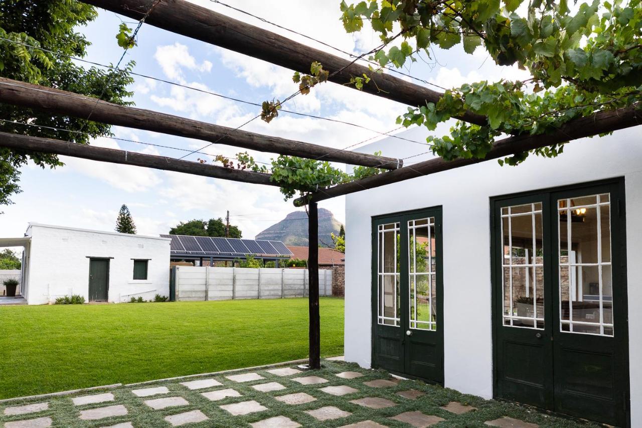Victorian Square Guesthouse กราฟฟ์-เรเน็ต ภายนอก รูปภาพ