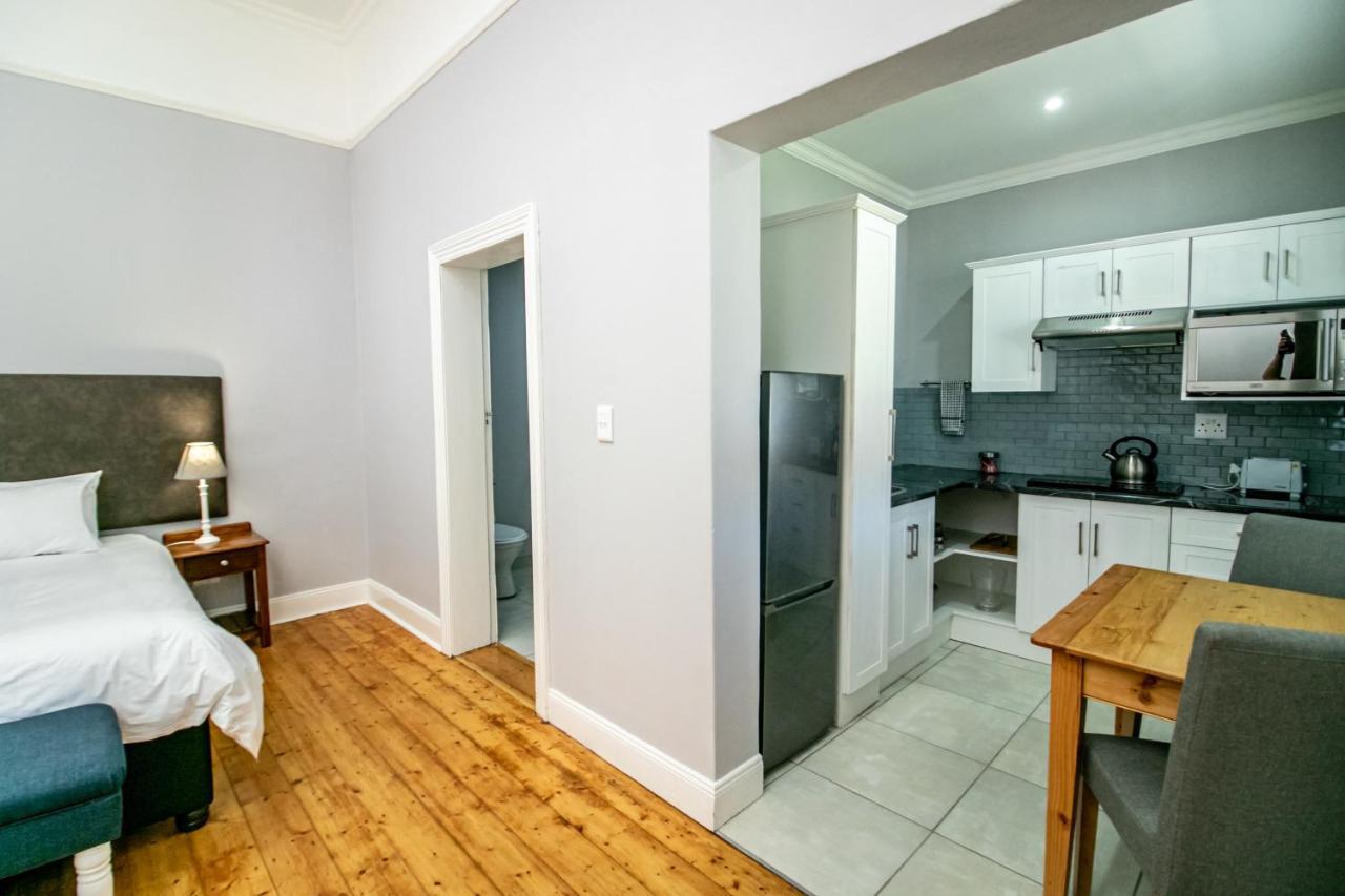 Victorian Square Guesthouse กราฟฟ์-เรเน็ต ภายนอก รูปภาพ