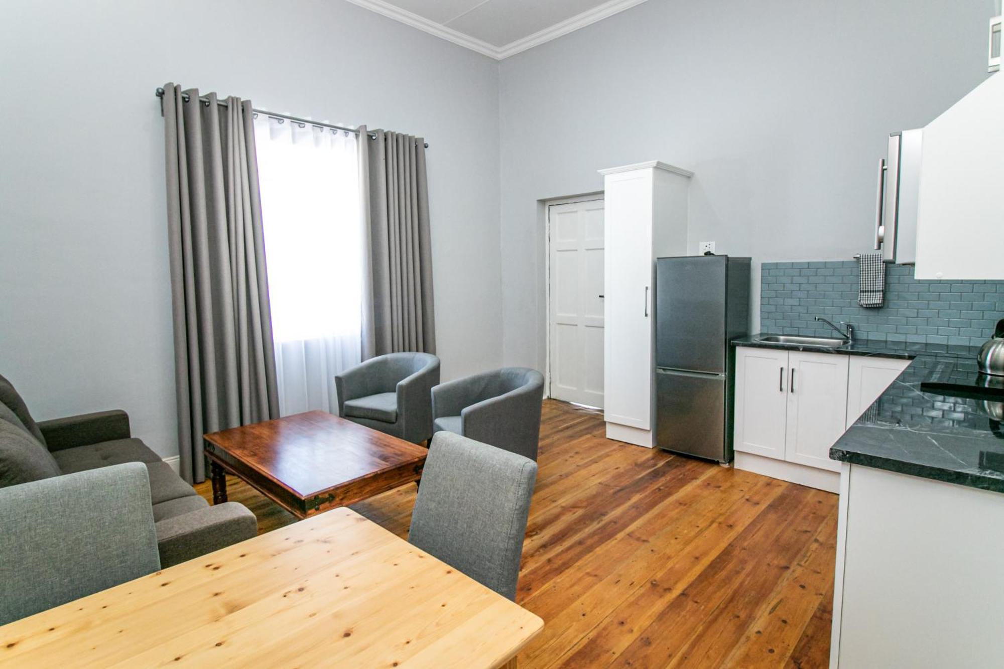 Victorian Square Guesthouse กราฟฟ์-เรเน็ต ภายนอก รูปภาพ