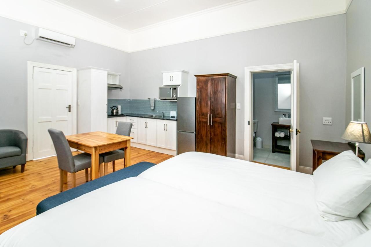 Victorian Square Guesthouse กราฟฟ์-เรเน็ต ภายนอก รูปภาพ