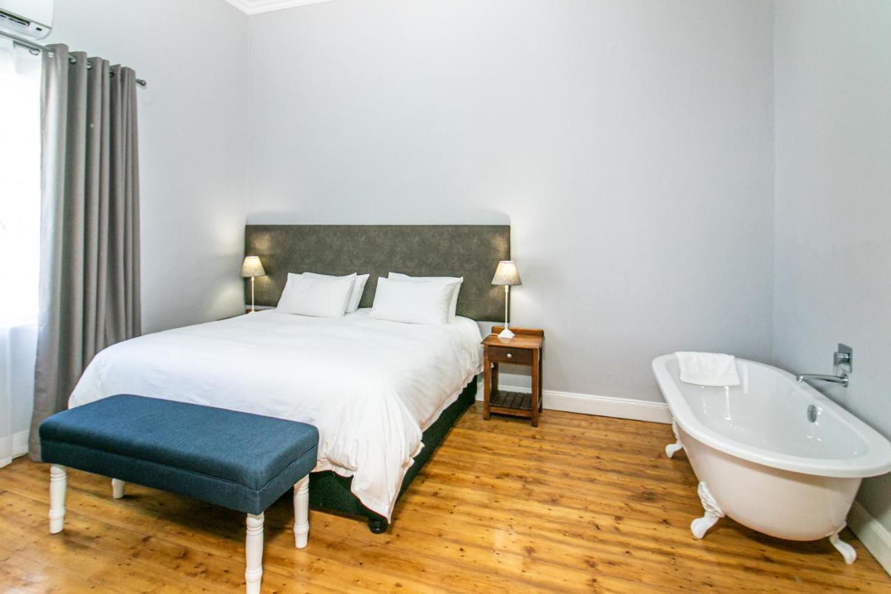 Victorian Square Guesthouse กราฟฟ์-เรเน็ต ภายนอก รูปภาพ