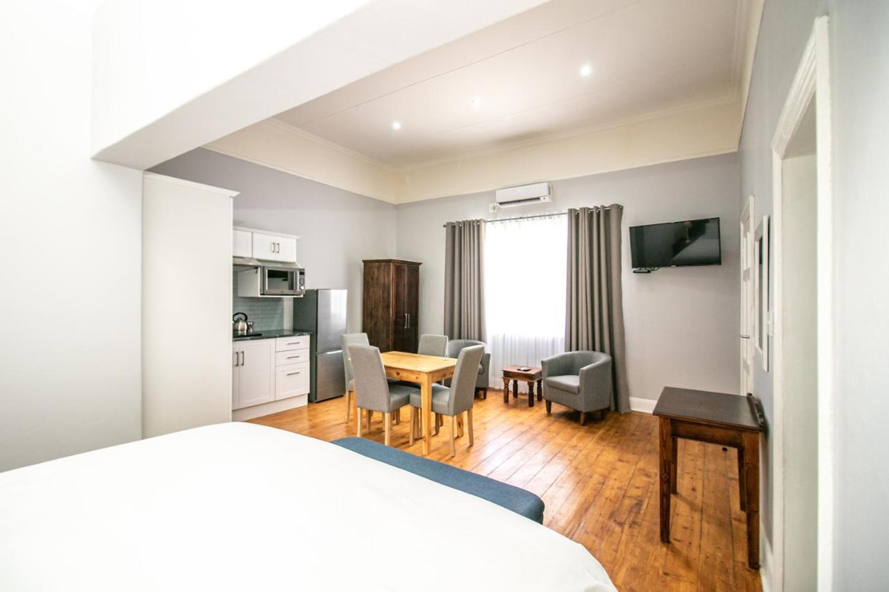 Victorian Square Guesthouse กราฟฟ์-เรเน็ต ภายนอก รูปภาพ