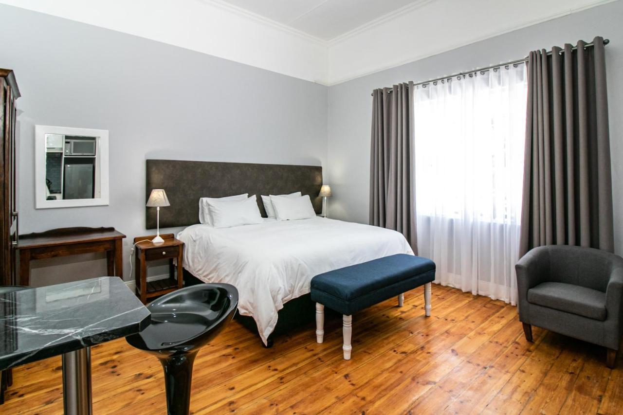 Victorian Square Guesthouse กราฟฟ์-เรเน็ต ภายนอก รูปภาพ